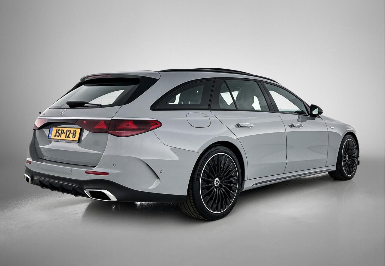 Mercedes-Benz E-estate 300 e AMG Plug-In Hybride | AMG Line | Night Pakket | Trekhaak | MBUX Superscreen | Panoramadak | 20 Inch AMG velgen | Inclusief 24 maanden MB Certified garantie voor Europa.