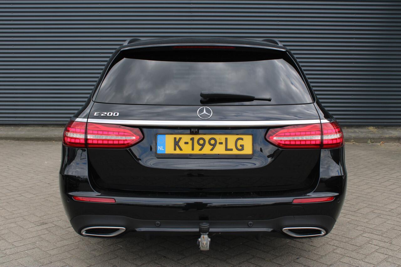 Mercedes-Benz E-estate 200 Business Solution AMG Trekhaak Leder Sfeerverlichting Full-LED NL-Auto