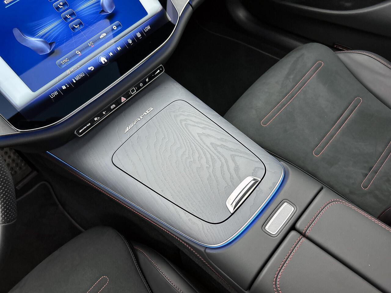 Mercedes-Benz E-estate Mercedes-AMG 53 4MATIC+ Night Pakket 1+2 | Panoramadak | 21 Inch AMG Velgen | Burmester® | Trekhaak | AMG Real Performance Sound. Inclusief 24 maanden MB Certified garantie voor Europa.