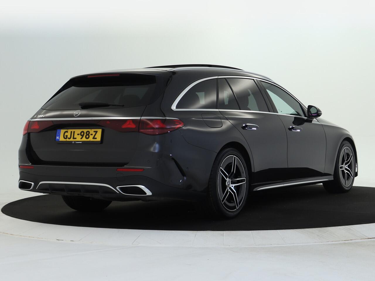 Mercedes-Benz E-estate 300 e Exclusive Line | AMG Line | Night Pakket | Panoramadak | Lederen bekleding | Alarm | Inclusief 24 maanden MB Certified garantie voor Europa.