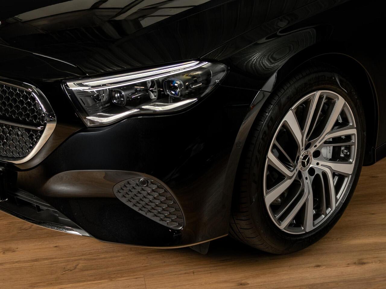 Mercedes-Benz E-estate 300 e Luxury Line Panorama dak