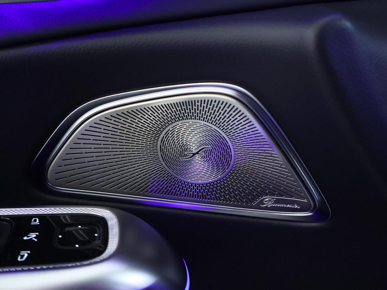 Mercedes-Benz E-estate 300 e Sport Edition | Trekhaak | Rijassistentiepakket Plus | Premium Plus pakket | Akoestisch comfortpakket | 360°-camera | Winter pakket | Head-up display | Stoelventilatie voor | Nappaleder |