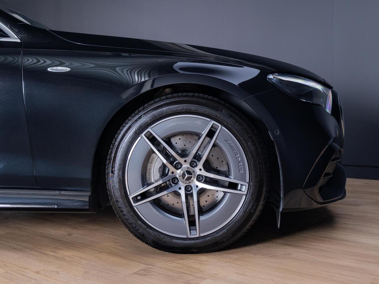 Mercedes-Benz E-estate 300 e AMG Line Panorama dak | Trekhaak