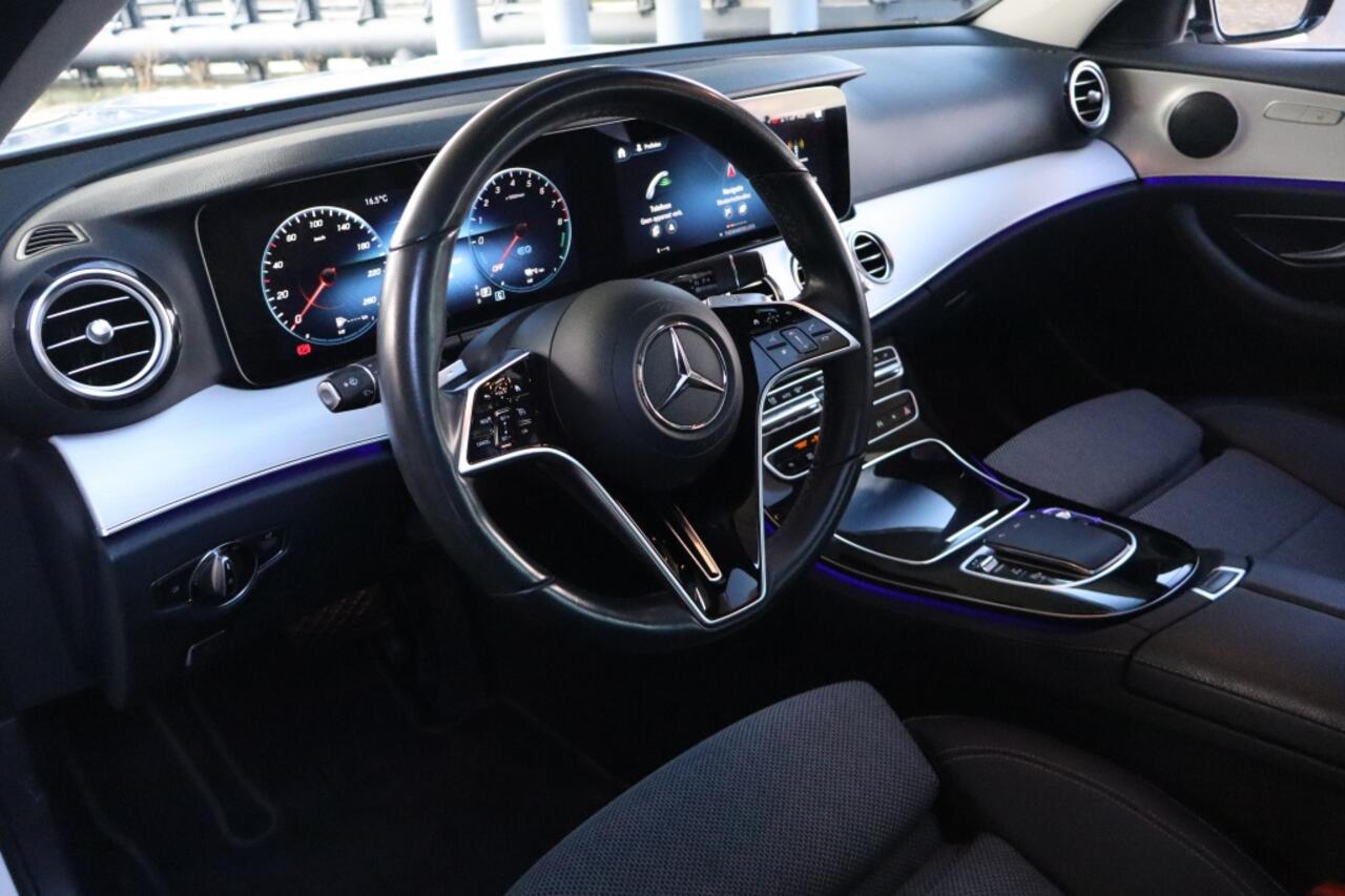 Mercedes-Benz E-estate 300 AMG | Plug in Hybride | Stoelverwarming | Trekhaak | Panoram