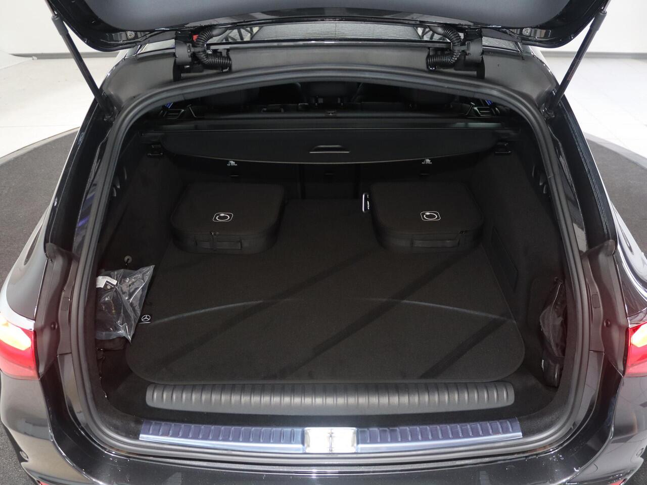 Mercedes-Benz E-estate 300e Sport Edition | Panoramaschuifdak | Premium Plus | Night | Rijassistentiepakket Plus | Stoelventilatie | Burmester