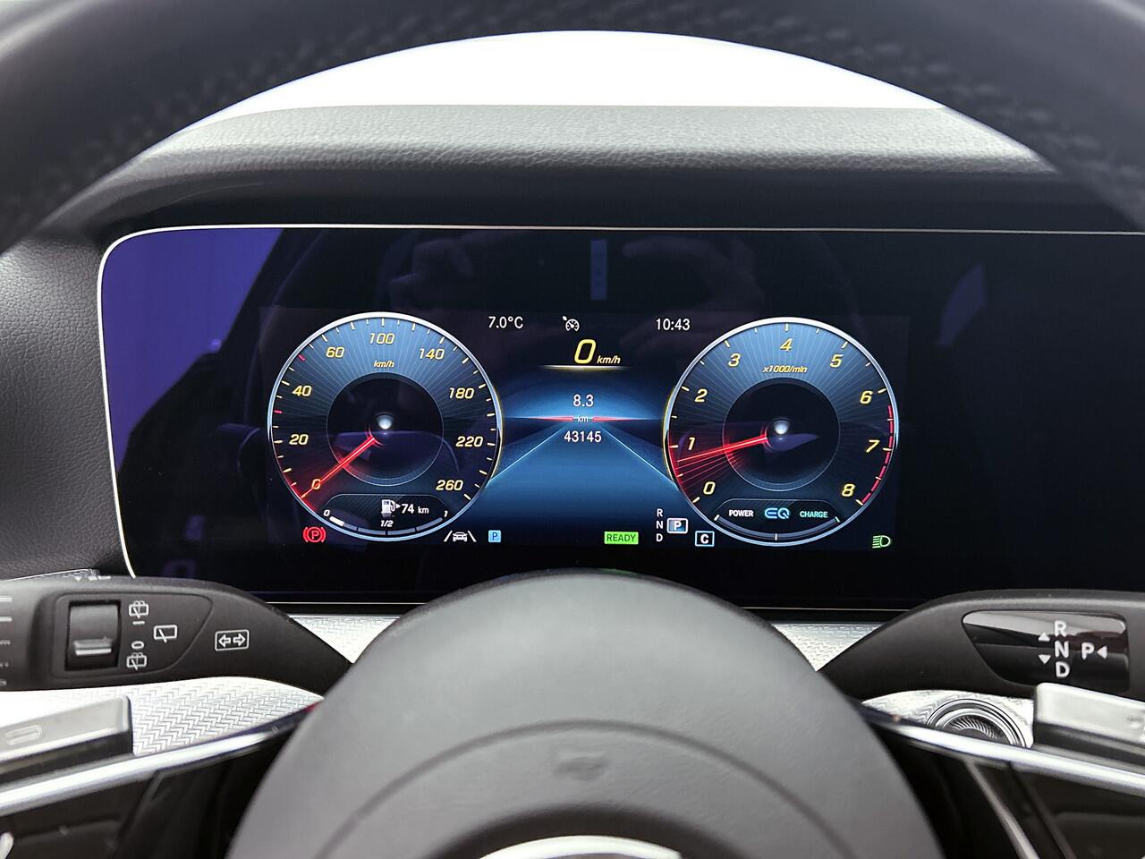 Mercedes-Benz E-estate 200 Business Solution Panoramadak | Leder | Dode Hoek Ass | Alarm | Sfeerverlichting | Parkeerpakket met Camera | Inclusief 24 maanden Mercedes-Benz Certified garantie voor Europa.