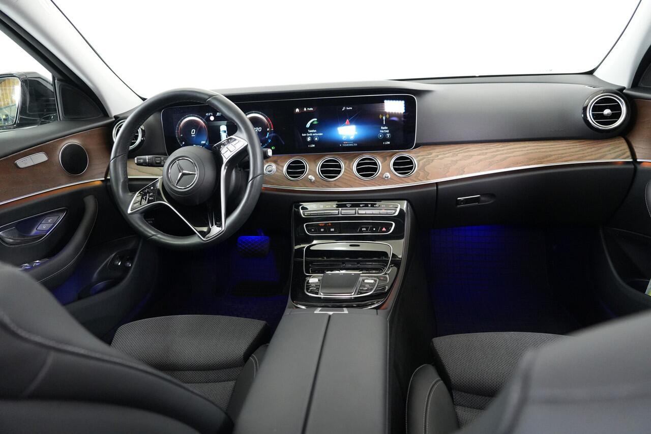 Mercedes-Benz E-estate 300 e PHEV 320 pk | Trekhaak | Head-up | Memory | Distronic | Stl. verw. | El. achterklep |