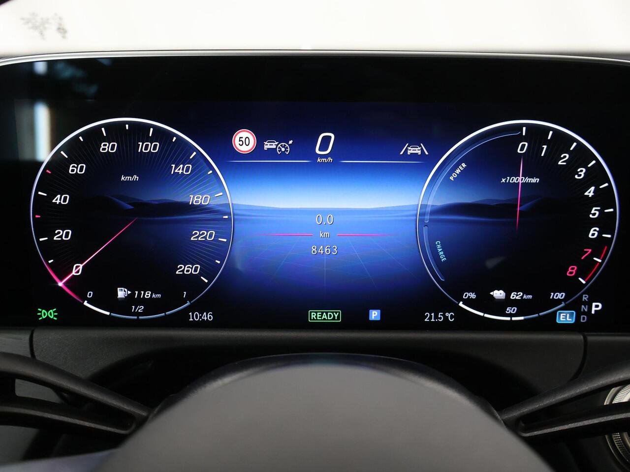 Mercedes-Benz E-estate 300 e AMG Line | Panoramadak | Trekhaak | Night pakket | Memory pakket |