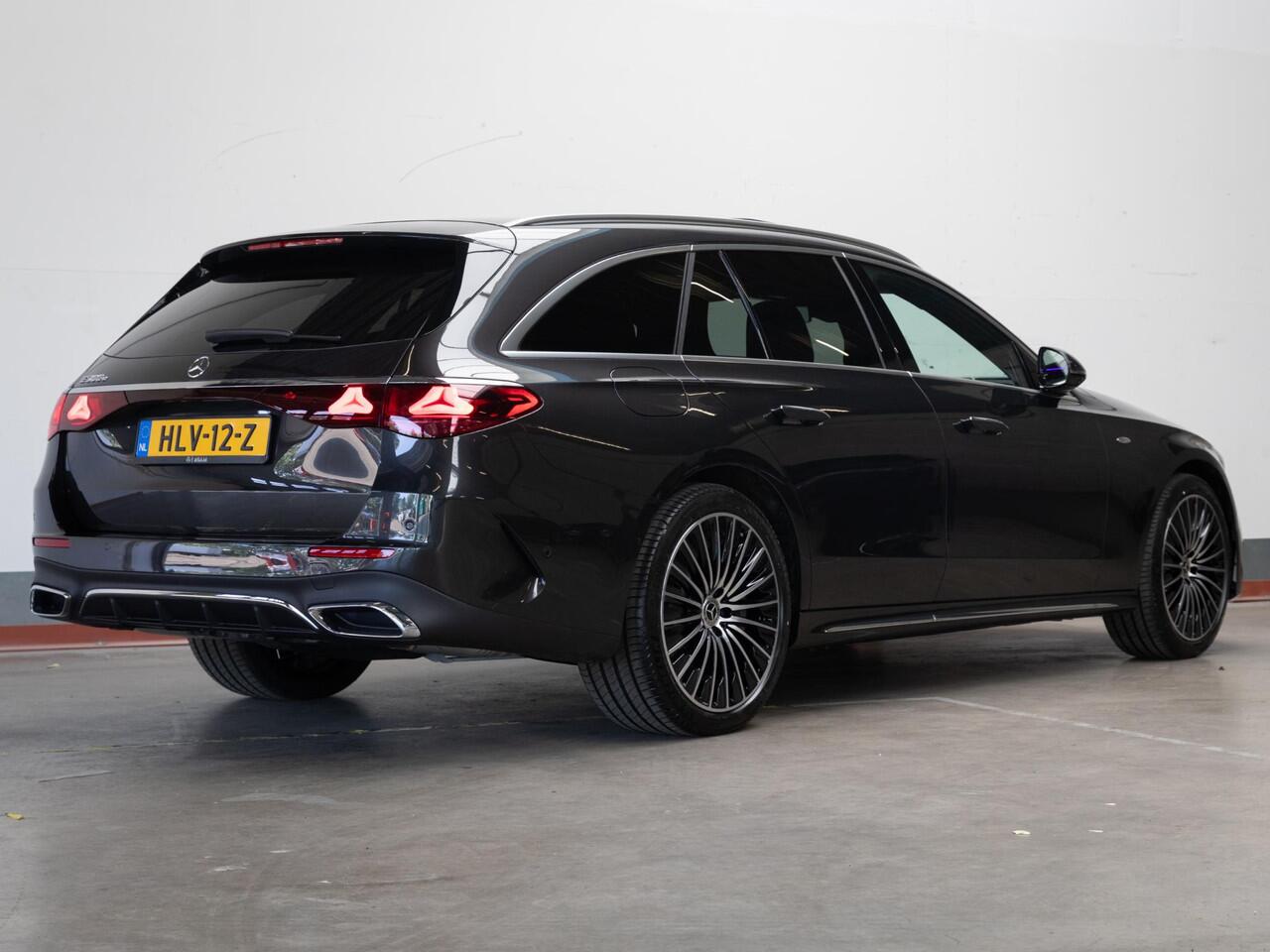 Mercedes-Benz E-estate 300 e Sport Edition Premium PLUS | Panorama dak | Trekhaak