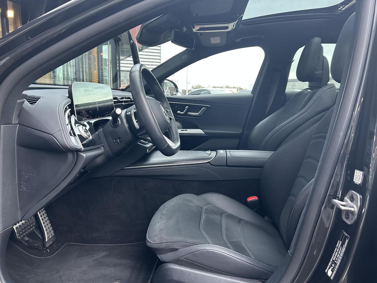 Mercedes-Benz E-estate 300 e Sport Edition | Hyperscreen | Trekhaak | Burmester | Memorypakket