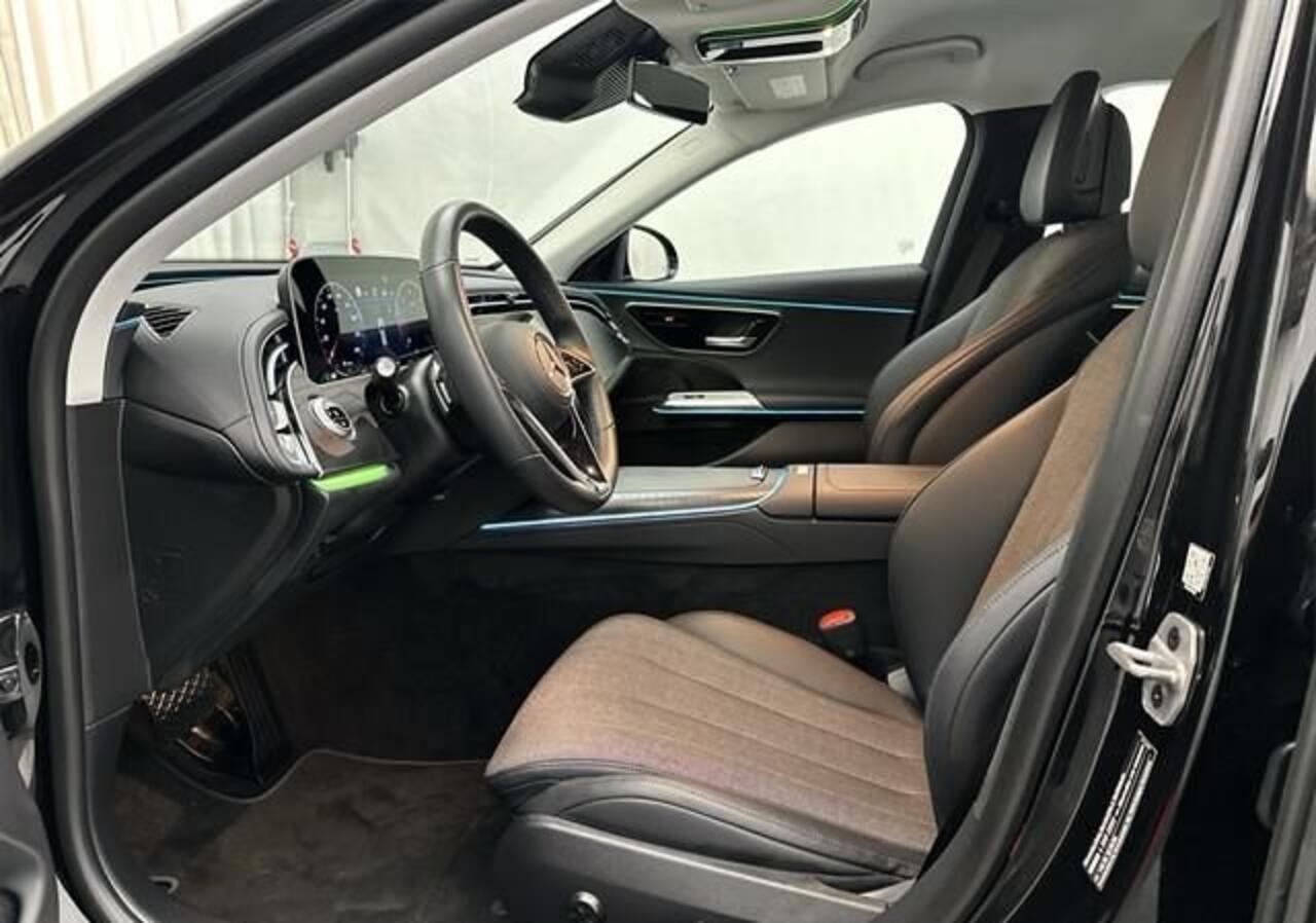 Mercedes-Benz E-estate 220 d Avantgarde Distronic Trekhaak Camera Stoelverwarming MBUX