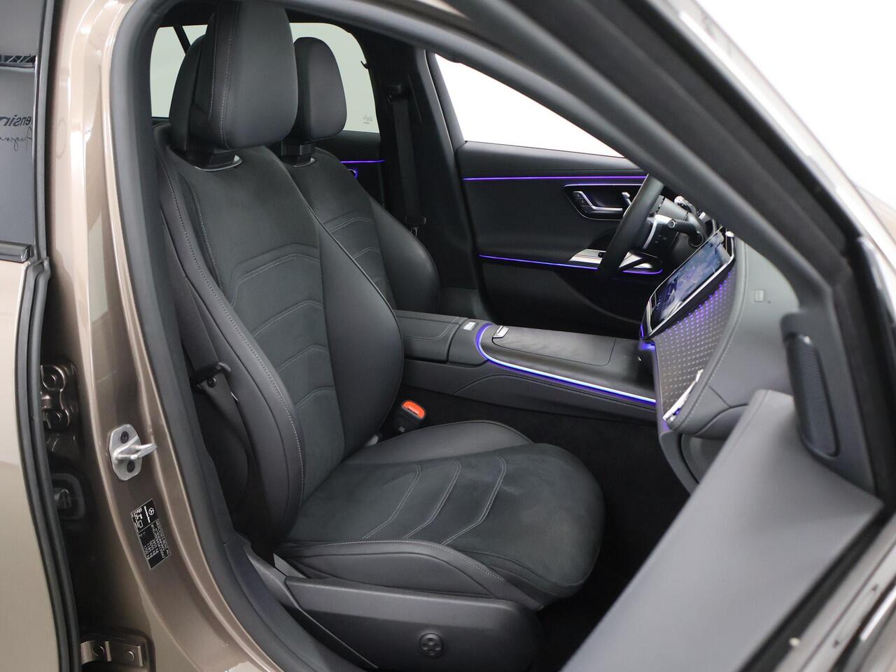 Mercedes-Benz E-estate 300 e AMG Line | Rij assistentie pakket | Trekhaak | Panoramadak | Night pakket |