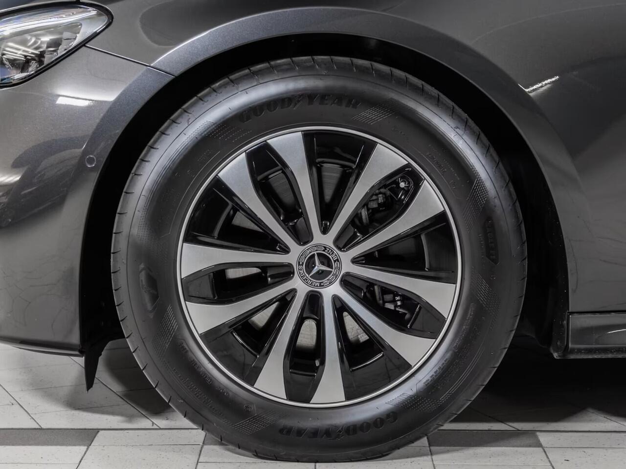 Mercedes-Benz E-estate 220 d Avantgarde Distronic Standkachel LED Stoelverwarming Camera