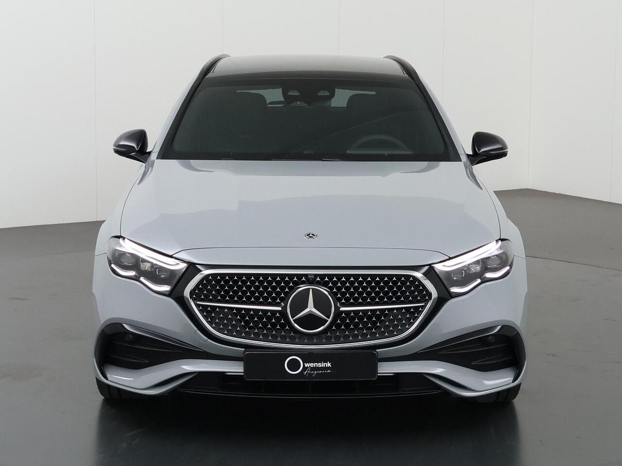 Mercedes-Benz E-estate 300 e Sport Edition | Rijassistentie pakket plus | Panorama dak | AIRMATIC | Head Up display | Night Pakket | Superscreen |