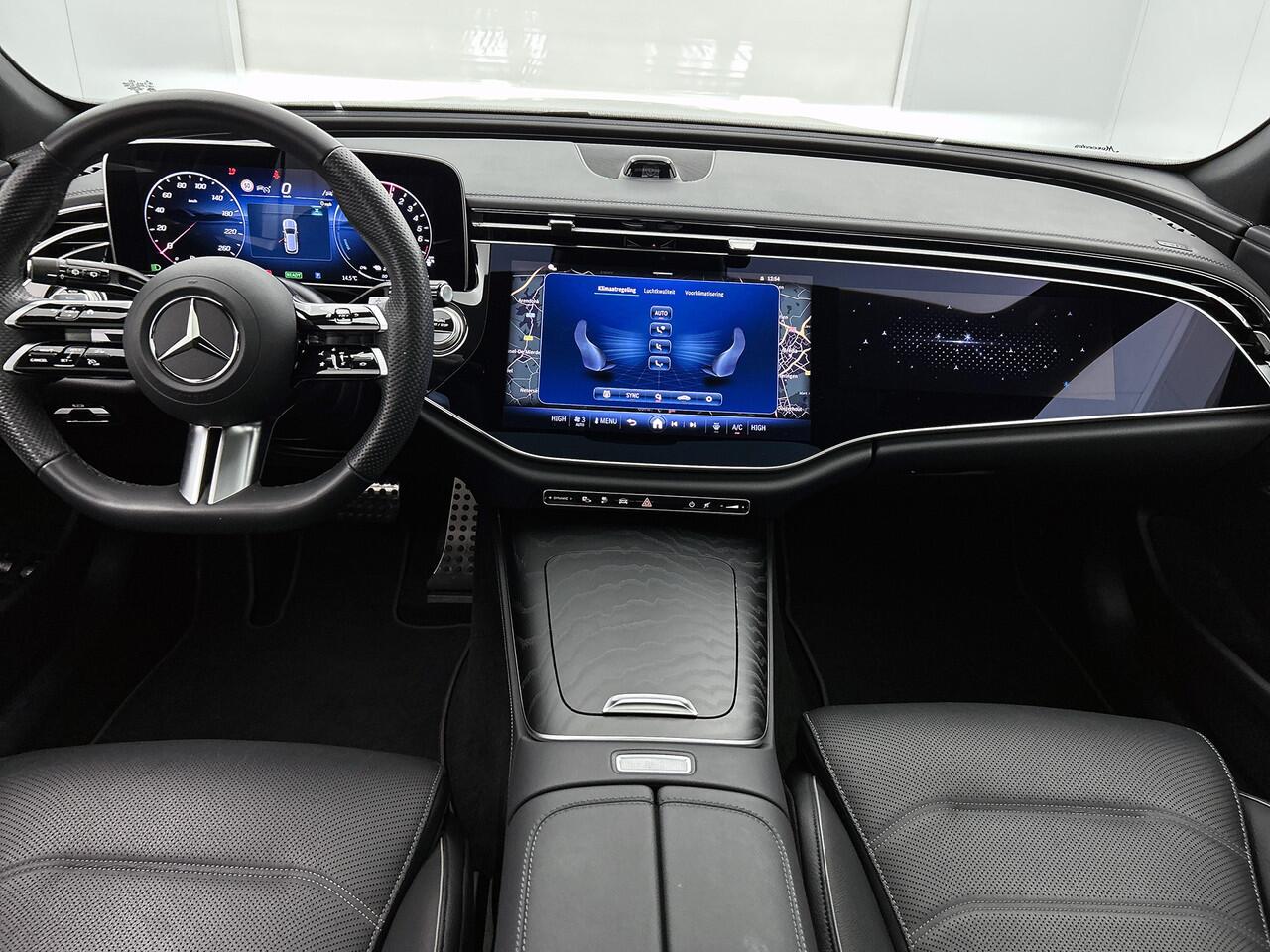 Mercedes-Benz E-estate 300 e AMG Plug-In Hybride AMG Line | Panorama Schuif-Kanteldak | Trekhaak | Memory Voor Stoelen | Burmester® | Alarm | Lederen Bekleding. Inclusief 24 maanden MB Certified garantie voor Europa.
