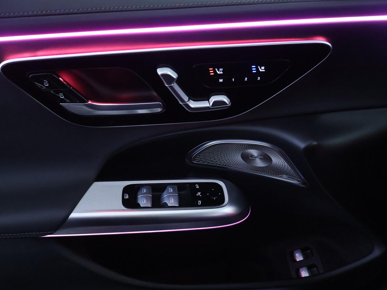 Mercedes-Benz E-estate 300 e Exclusive Line | AMG Line | Night Pakket | Panoramadak | Lederen bekleding | Alarm | Inclusief 24 maanden MB Certified garantie voor Europa.