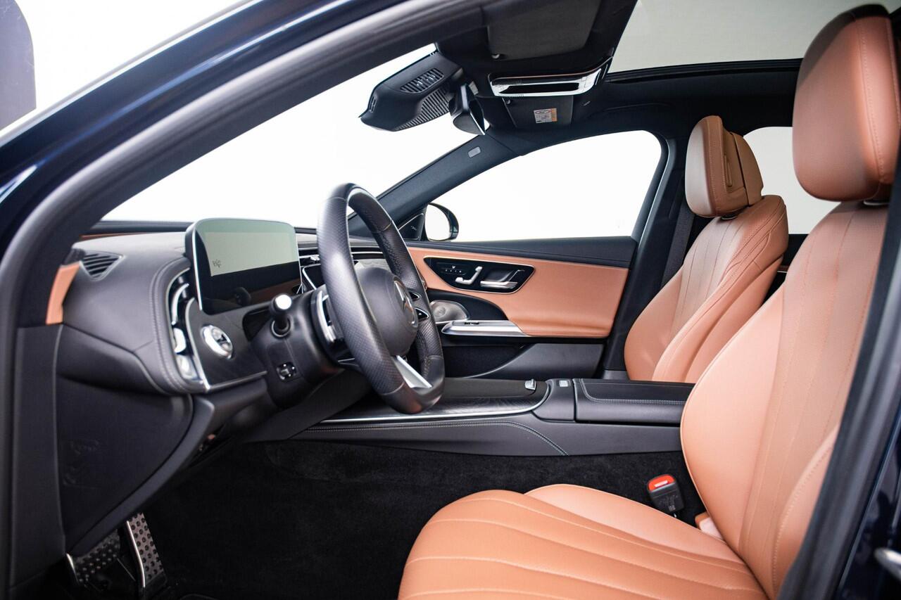 Mercedes-Benz E-estate 300 e AMG Line Trekhaak - Panoramadak - Rijassistentiepakket Plus - Night Pack - Memory Pakket - Burmester® - Airmatic - Comfort stoelen - Stoelverwarming voor - Warmtewerend/donkergetint glas -