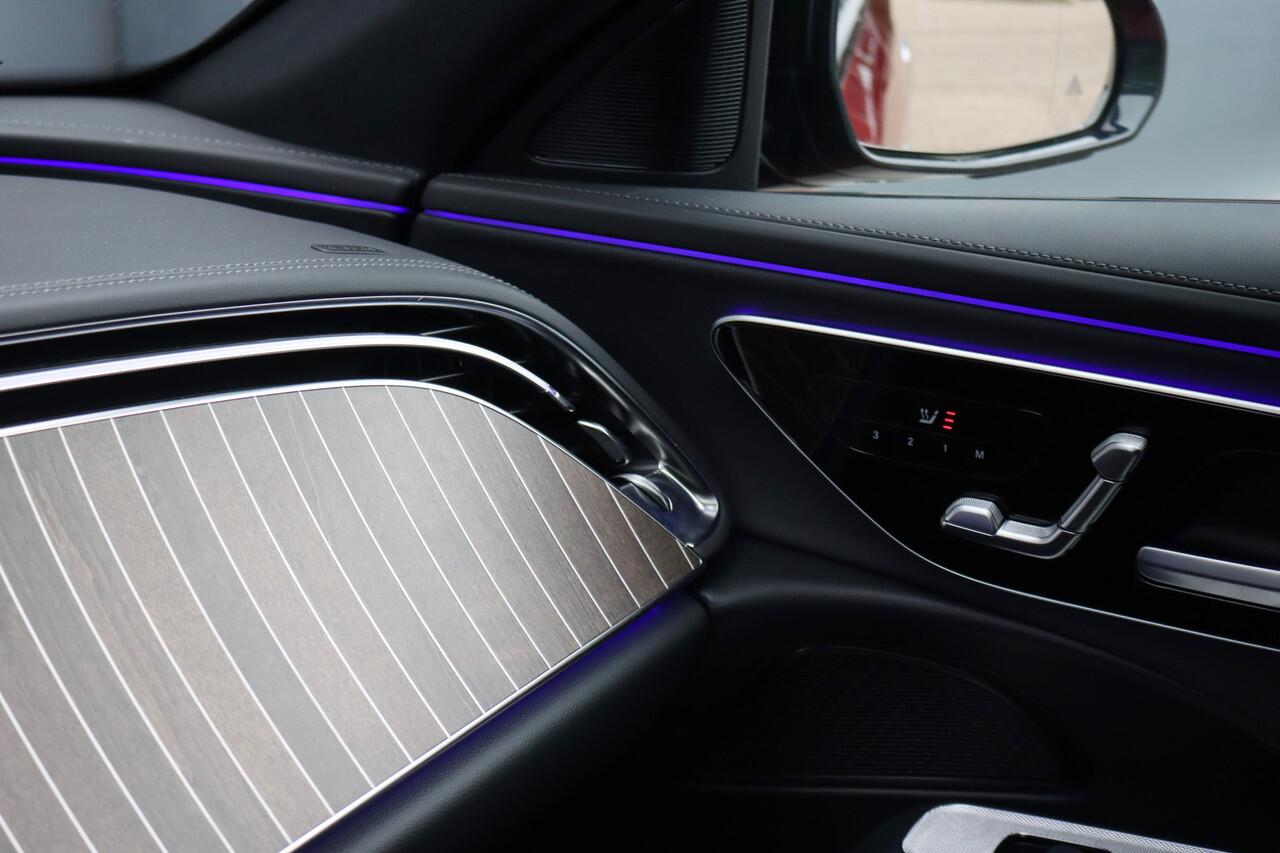 Mercedes-Benz E-estate 300 e AMG Line | Distronic | Panoramadak | Memory | Trekhaak | Soft-Close | Surround Camera | Digital Light | Verwarmd Stuurwiel | Keyless Go | Nightpakket |