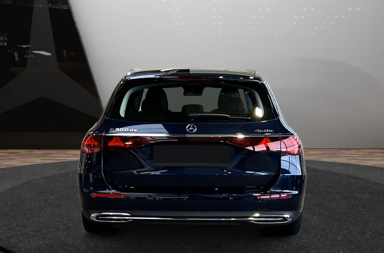 Mercedes-Benz E-estate 300 de 4MATIC Diesel Plug-in-Hybrid Avantgarde Head-Up Trekhaak LED Stoelverwarming 19 Inch Distronic