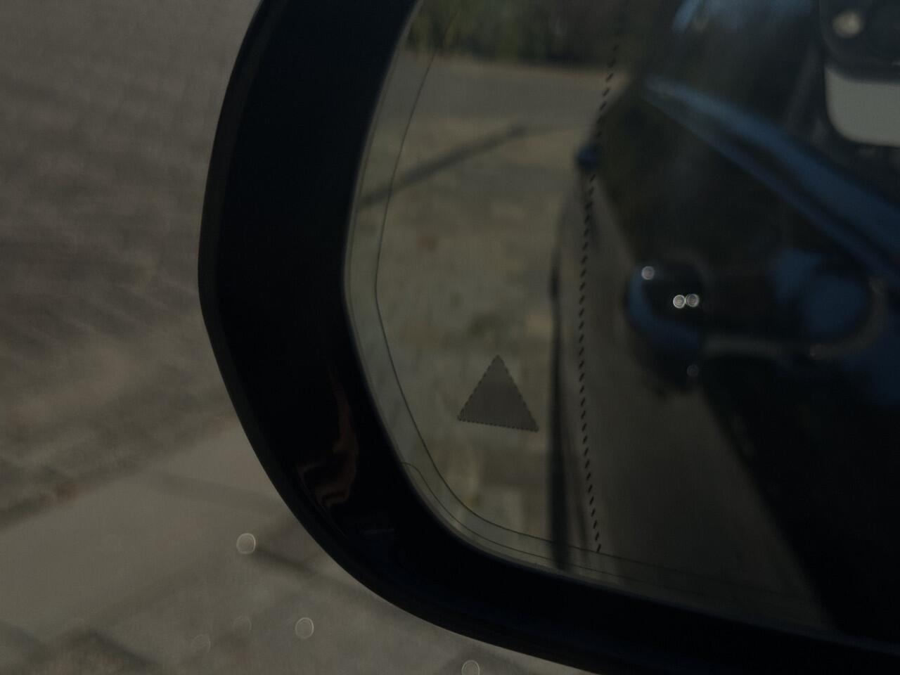 Mercedes-Benz E-estate 300 e AMG Line | Sfeerverlichting | Schuifdak | Trekhaak | 360 Cam