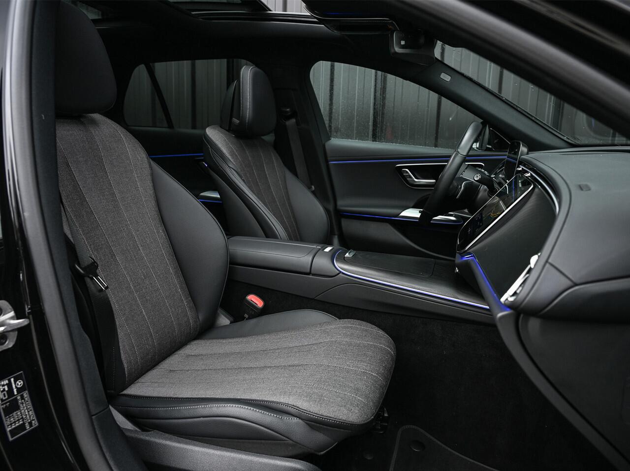 Mercedes-Benz E-estate 300 e Exclusive Panoramadak · Ambiance interieur · Burmester 4D Sound · Stoelverwarming · Camera · Trekhaak · Distronic