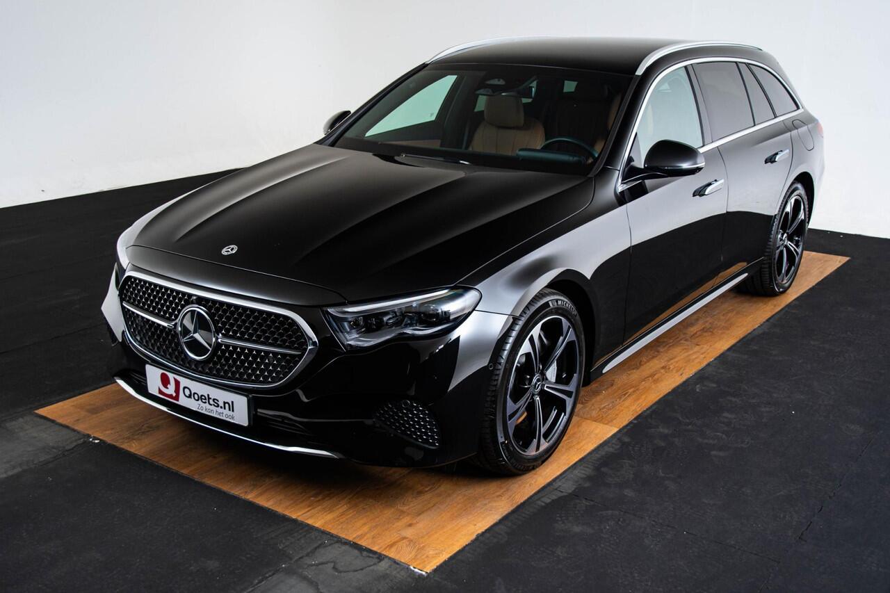 Mercedes-Benz E-estate 300 e Luxury Line Trekhaak - Airmatic - Warmtewerend donkergetint glas - Zwarte hemel - Sierelementen in openporig bruin esdoorn