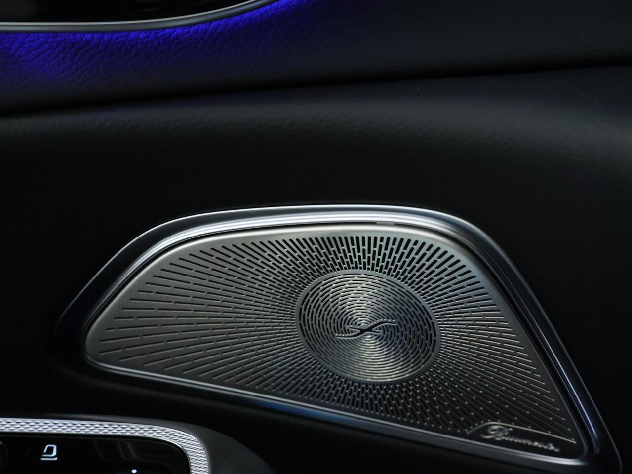 Mercedes-Benz E-estate 300 e Sport Edition | Trekhaak | Nightpakket | Rijassistentiepakket Plus | 360°-camera | Stoelventilatie voor | Winter pakket | KEYLESS GO-pakket | 20 inch AMG velgen zwart | Memorypakket |