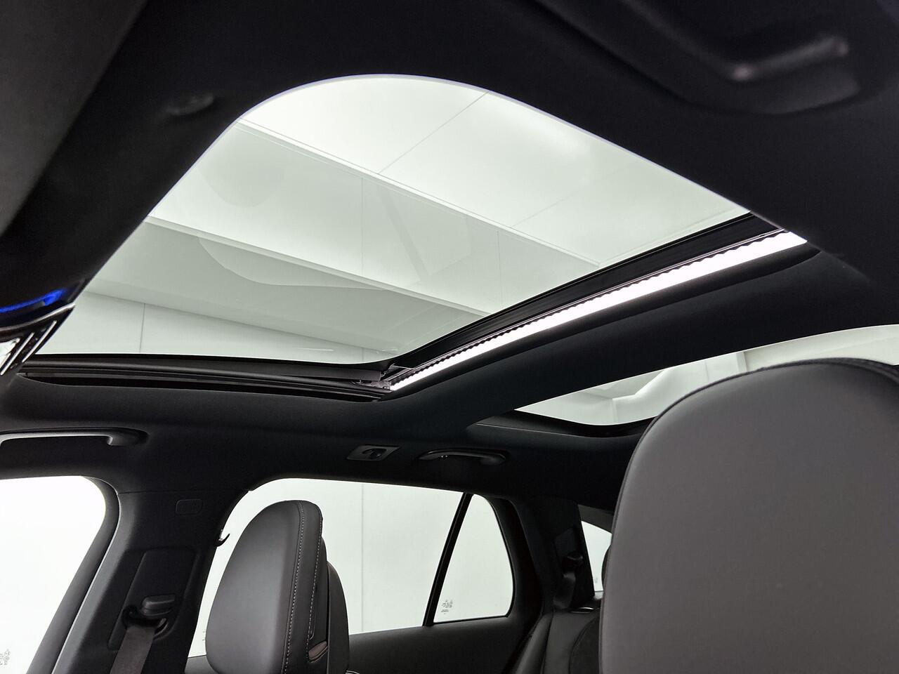 Mercedes-Benz E-estate 300 e Sport Edition | Premium pakket | Trekhaak | Nightpakket | Winter pakket | Rijassistentiepakket Plus | MBUX Superscreen | Burmester® 4D surround sound system | Parkeerpakket met 360°-camera |