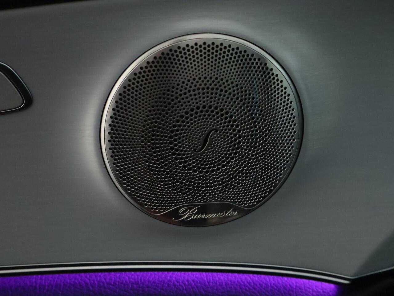 Mercedes-Benz E-estate 300 e | 360°-camera | Burmester | Panoramadak | Nightpakket | Inclusief 24 maanden MB Certified garantie voor Europa.