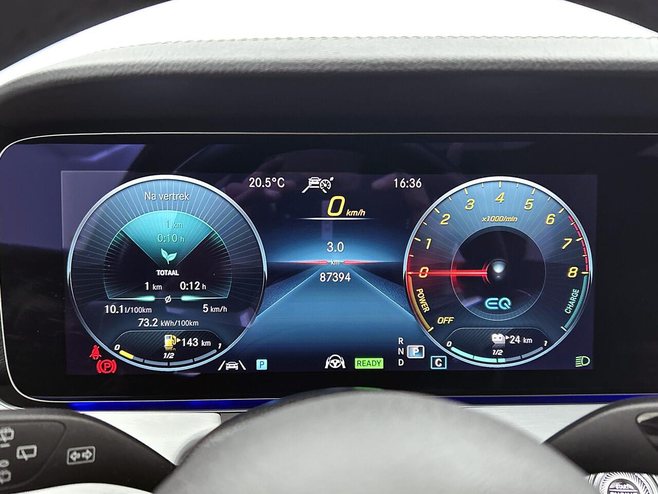 Mercedes-Benz E-estate 300 e Business Solution AMG | Panorama schuif/kanteldak | Trekhaak af fabriek wegklapbaar | Lederen bekleding | Alarm SCM3 | 360gr Camera | Inclusief 24 maanden Mercedes-Benz Certified garantie voor Europa.