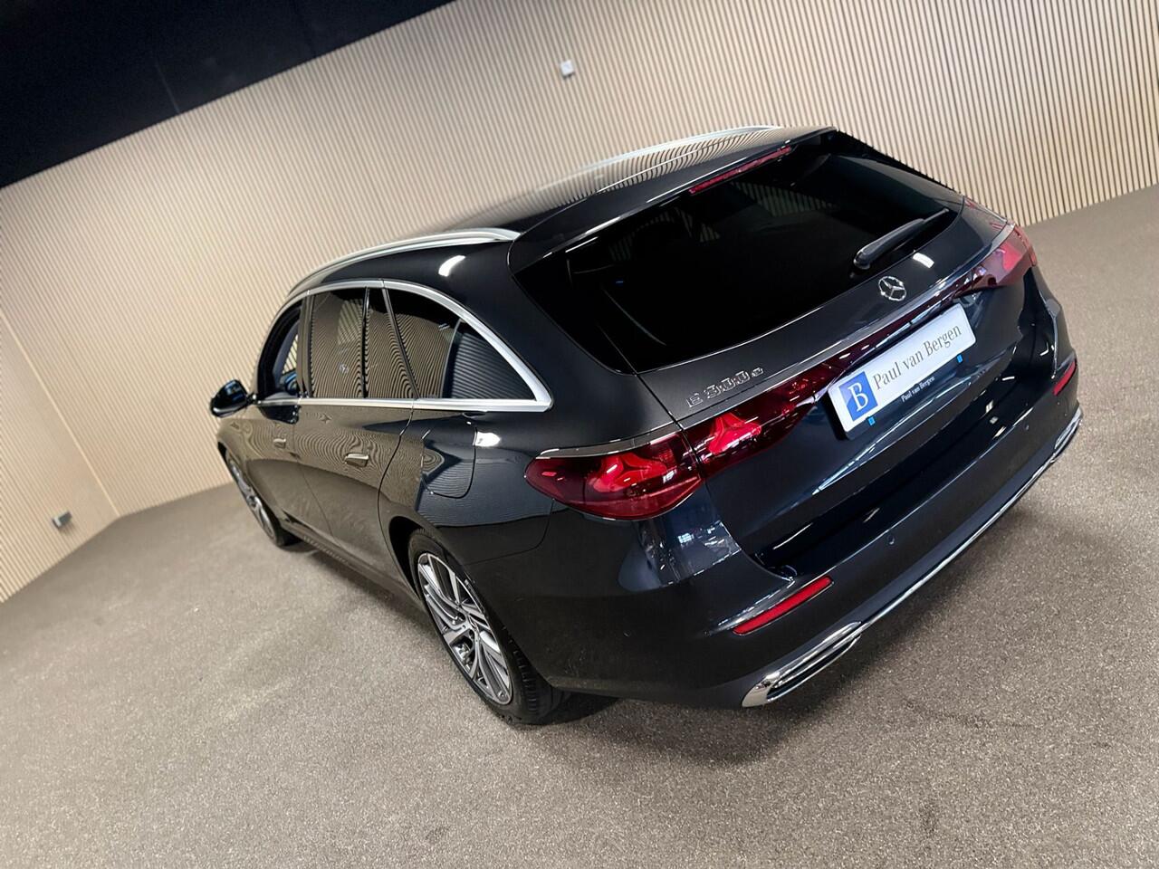 Mercedes-Benz E-estate 300e Avantgarde Advanced-DISTRONIC-TREKHAAK-DODEHOEK-APLLE CARPLAY-COMPLEET