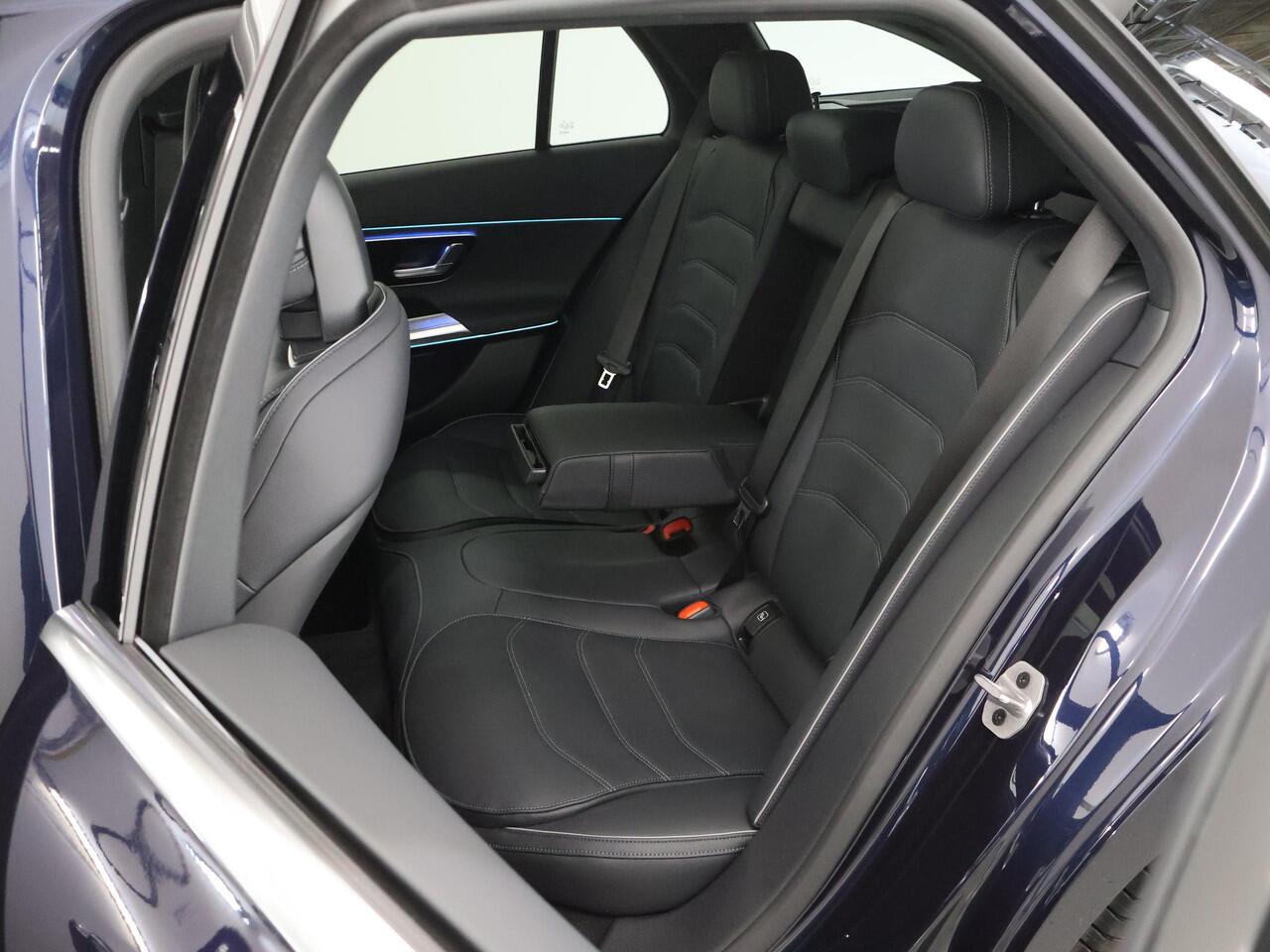 Mercedes-Benz E-estate 300e Sport Edition | SOH 99,5 % | Premium Pakket | Distronic | Panoramadak | Stoelventilatie | Digital light | Burmester 4D sound | Apple carplay/Android auto |