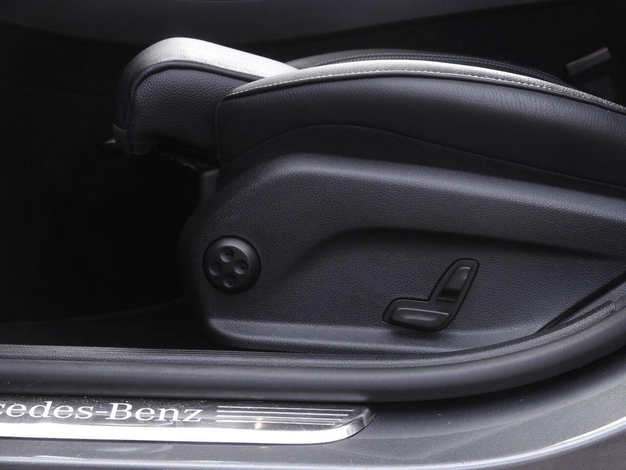 Mercedes-Benz E-estate 200 AMG/ LEER/ WIDESCREEN/ CARPLAY/ ELEKT. STOELEN