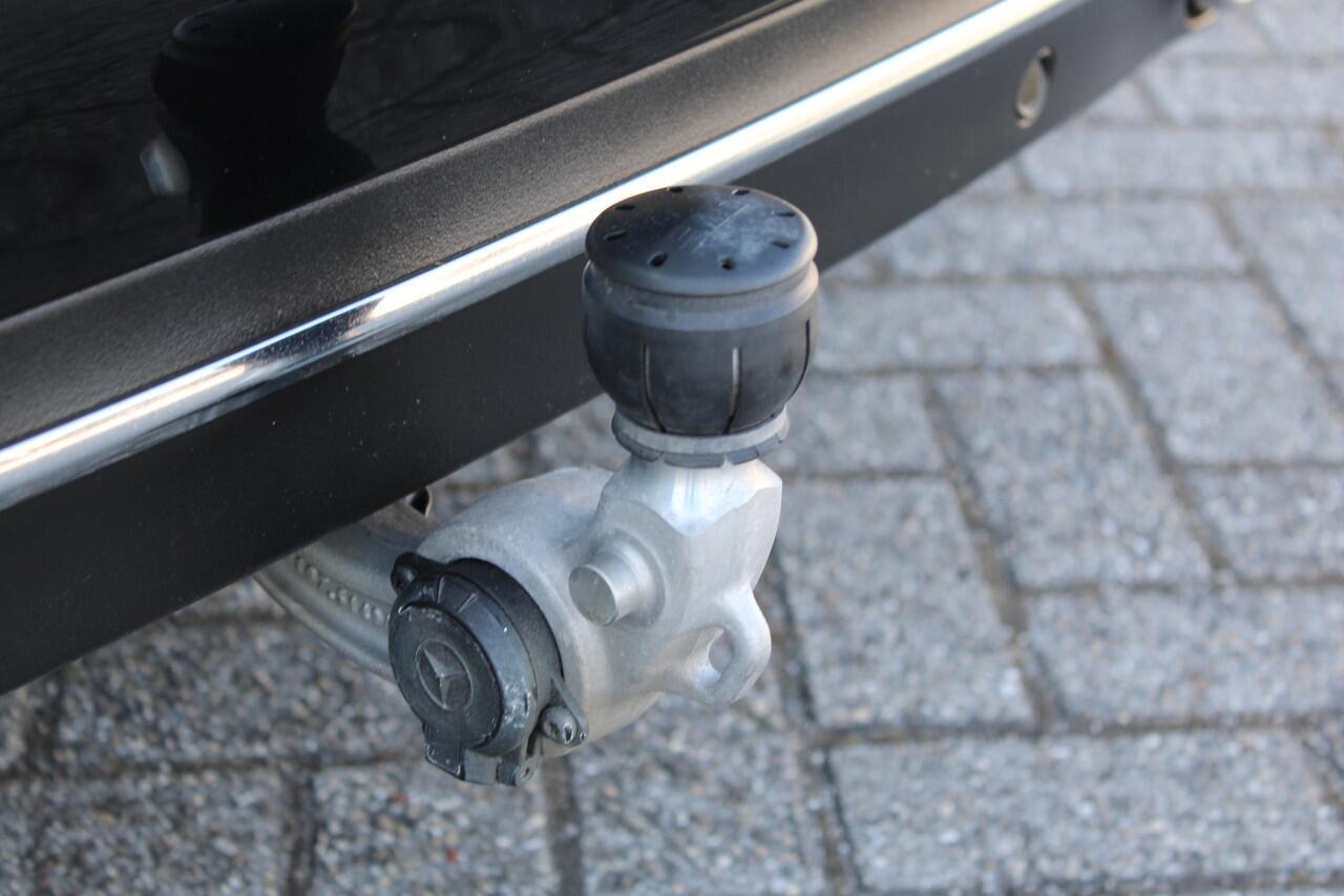 Mercedes-Benz E-estate 300e Avantgarde DISTRONIC WIDESCREEN DAB TREKHAAK