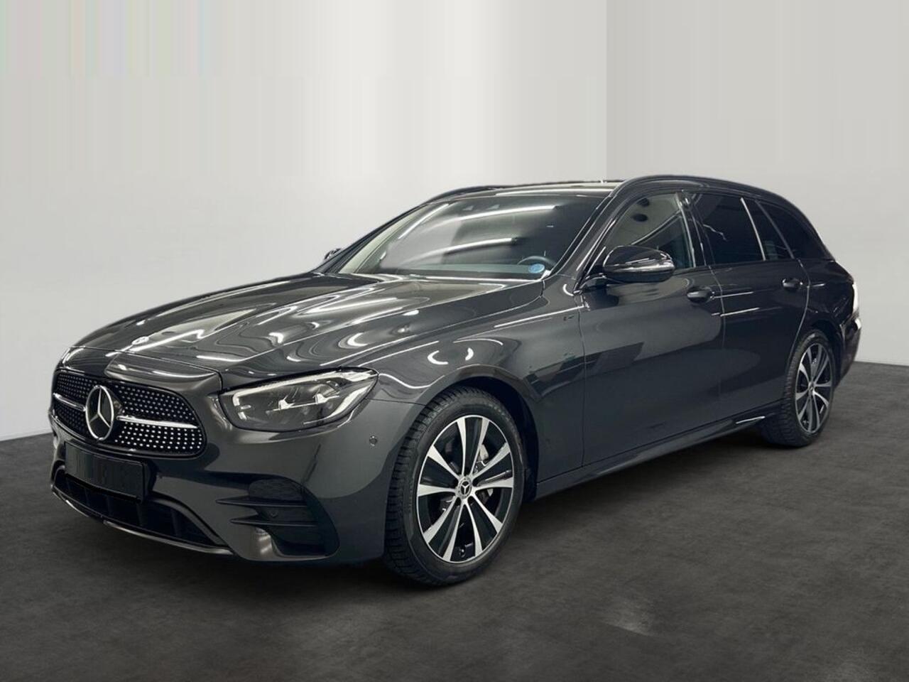 Mercedes-Benz E-estate 400 d 4MATIC AMG Line 330 PK Distronic Widescreen Cockpit 20 Inch Navi LED