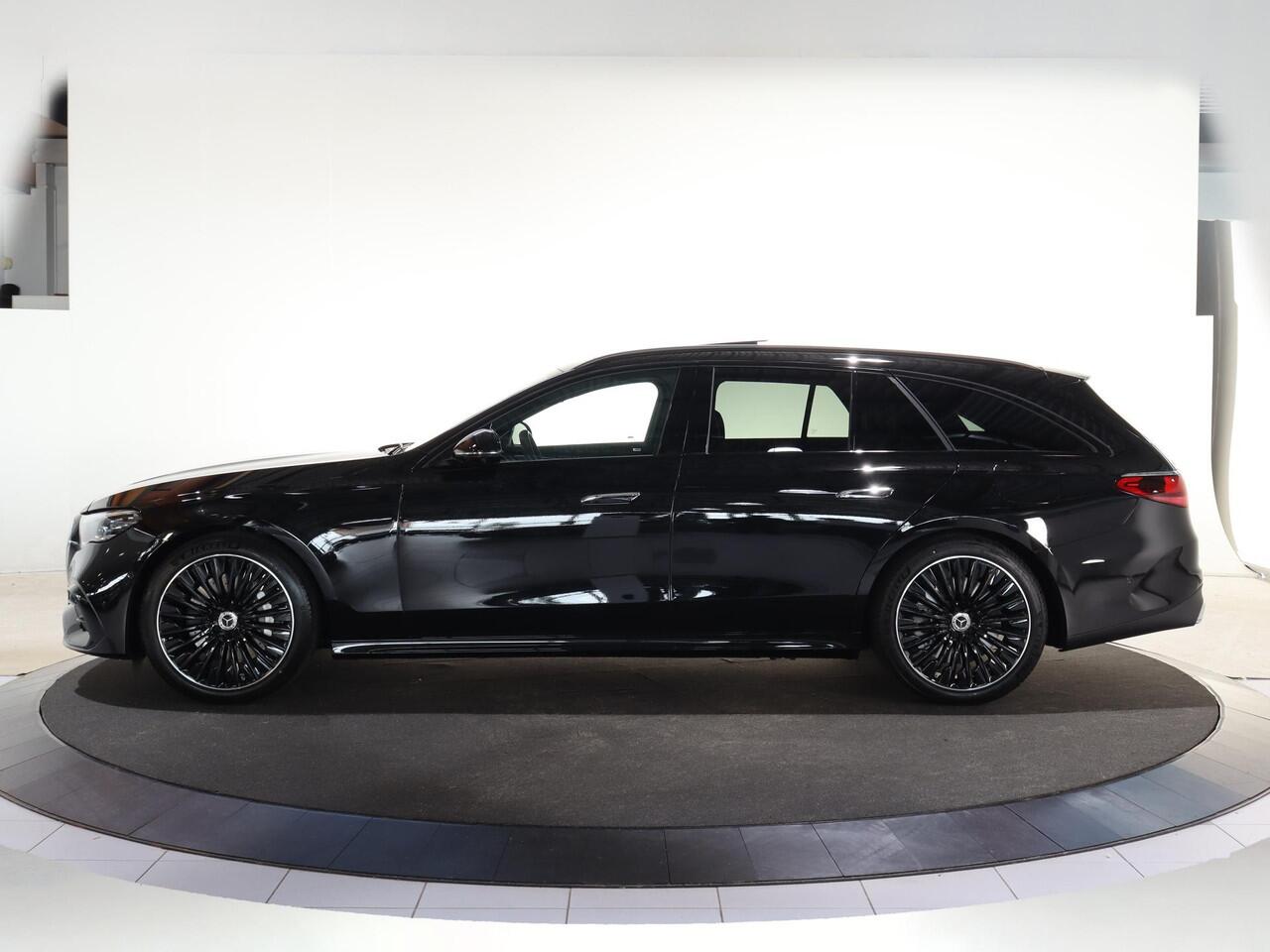 Mercedes-Benz E-estate 300e Sport Edition | Panoramaschuifdak | Premium pakket | Leder pakket | Burmester | Stoelventilatie | Night pakket | Trekhaak |