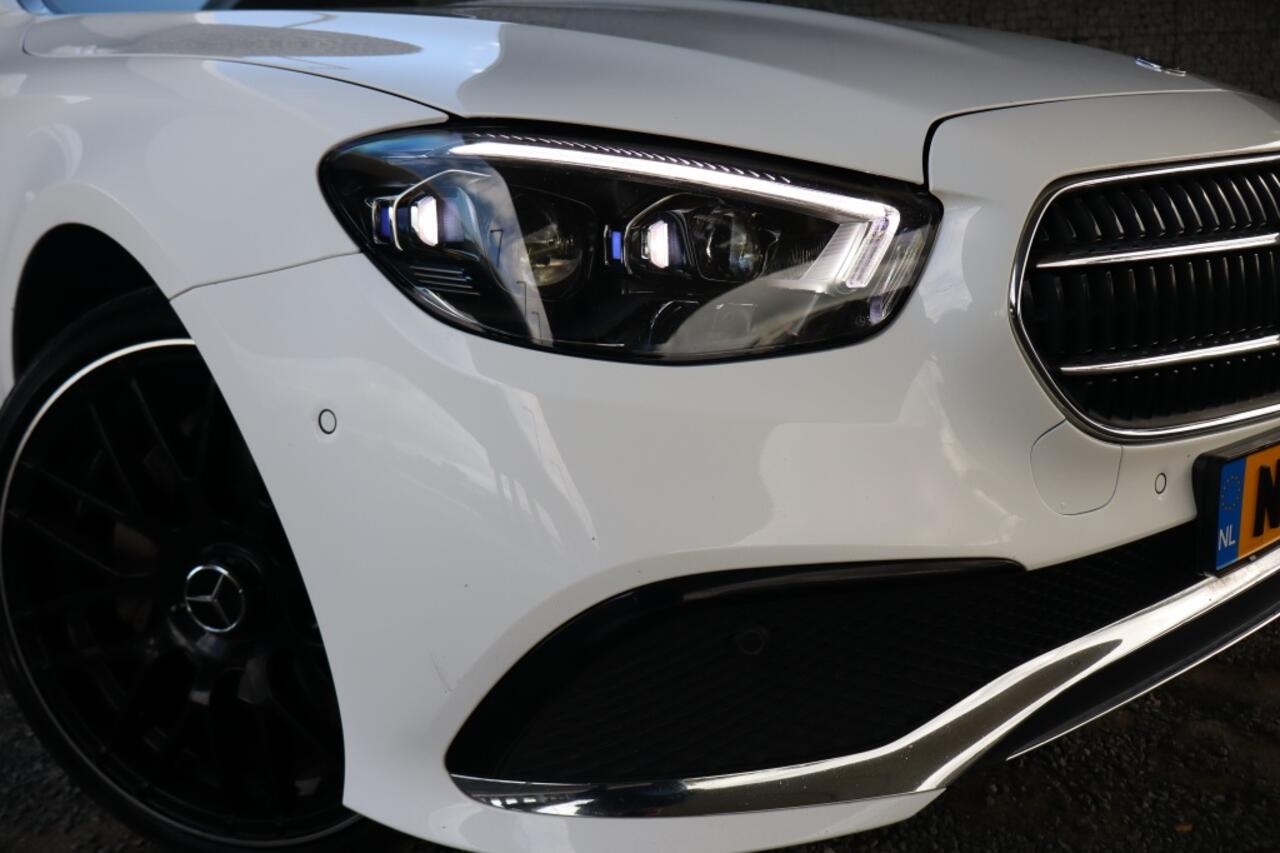 Mercedes-Benz E-estate 300 AMG | Plug in Hybride | Stoelverwarming | Trekhaak | Panoram