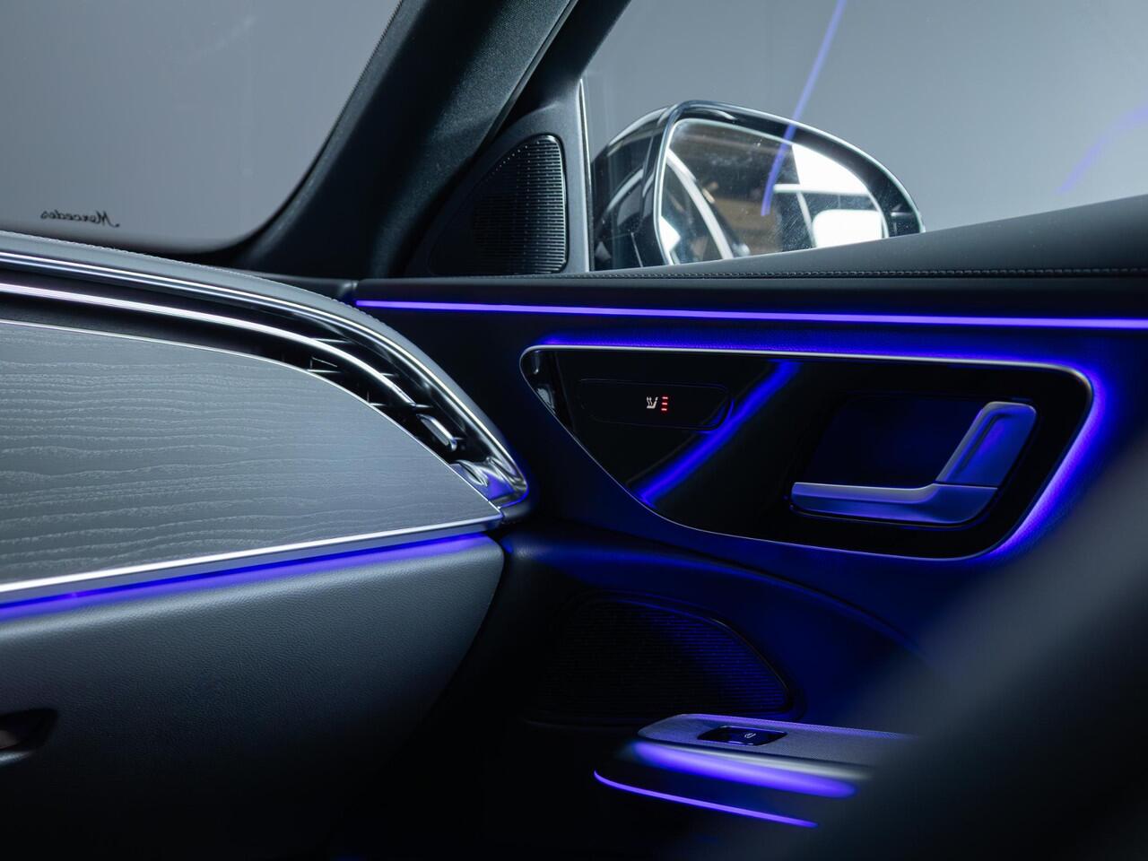 Mercedes-Benz E-estate 300 e AMG Line Panorama dak | Trekhaak