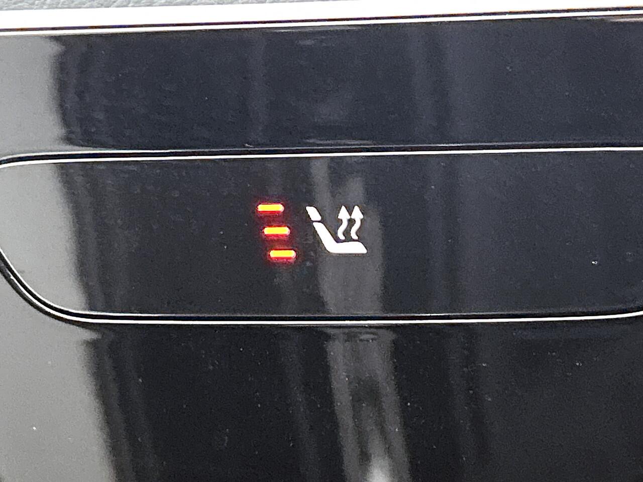 Mercedes-Benz E-estate 300 e AMG Line Superscreen, Trekhaak, Burmester, Hyperscreen