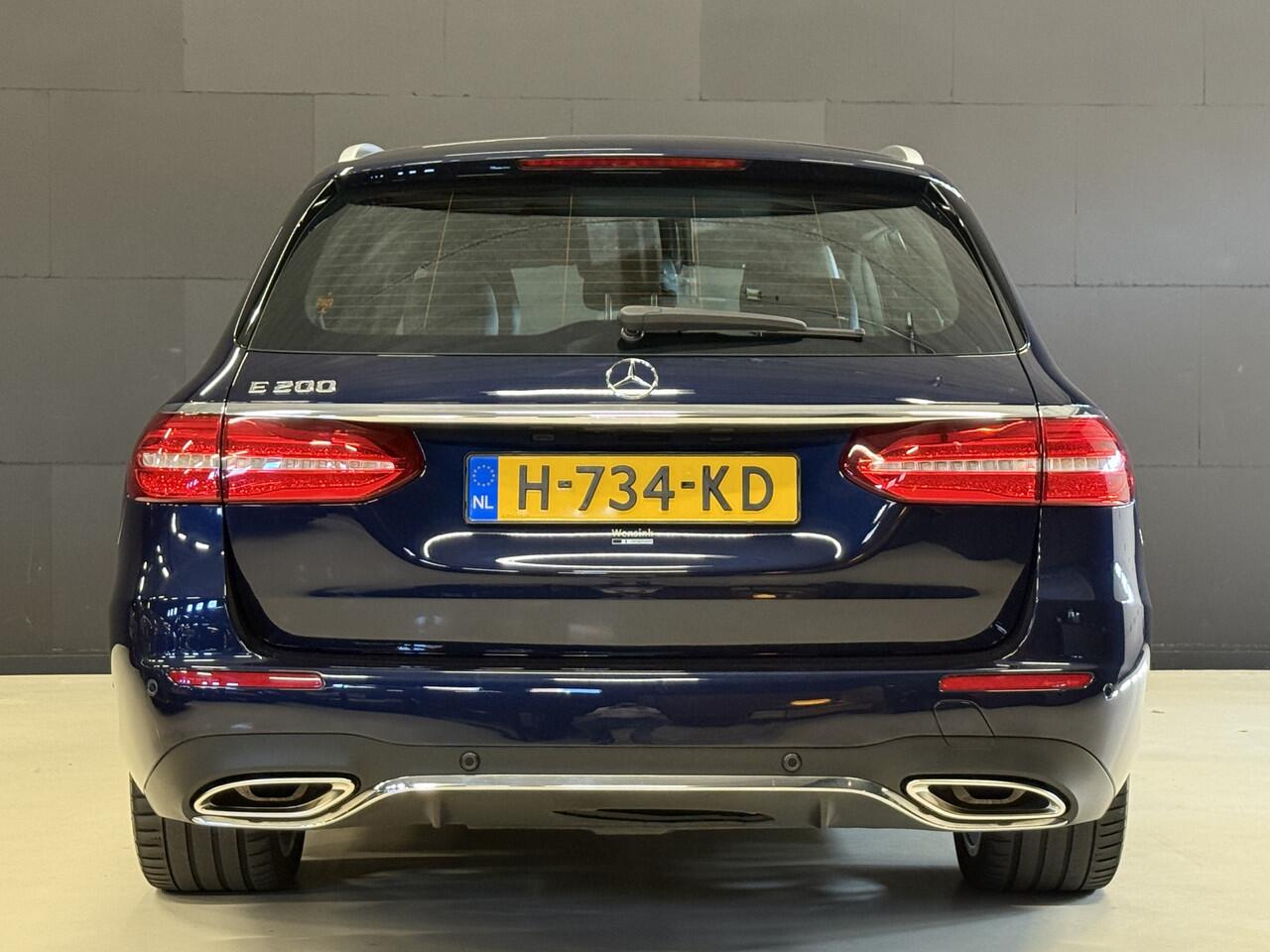 Mercedes-Benz E-estate 200 AMG Business Solution Sport Automaat | Lederen sportstoelen | Elektr. trekhaak | Sfeerverlichting | Adaptive | Camera