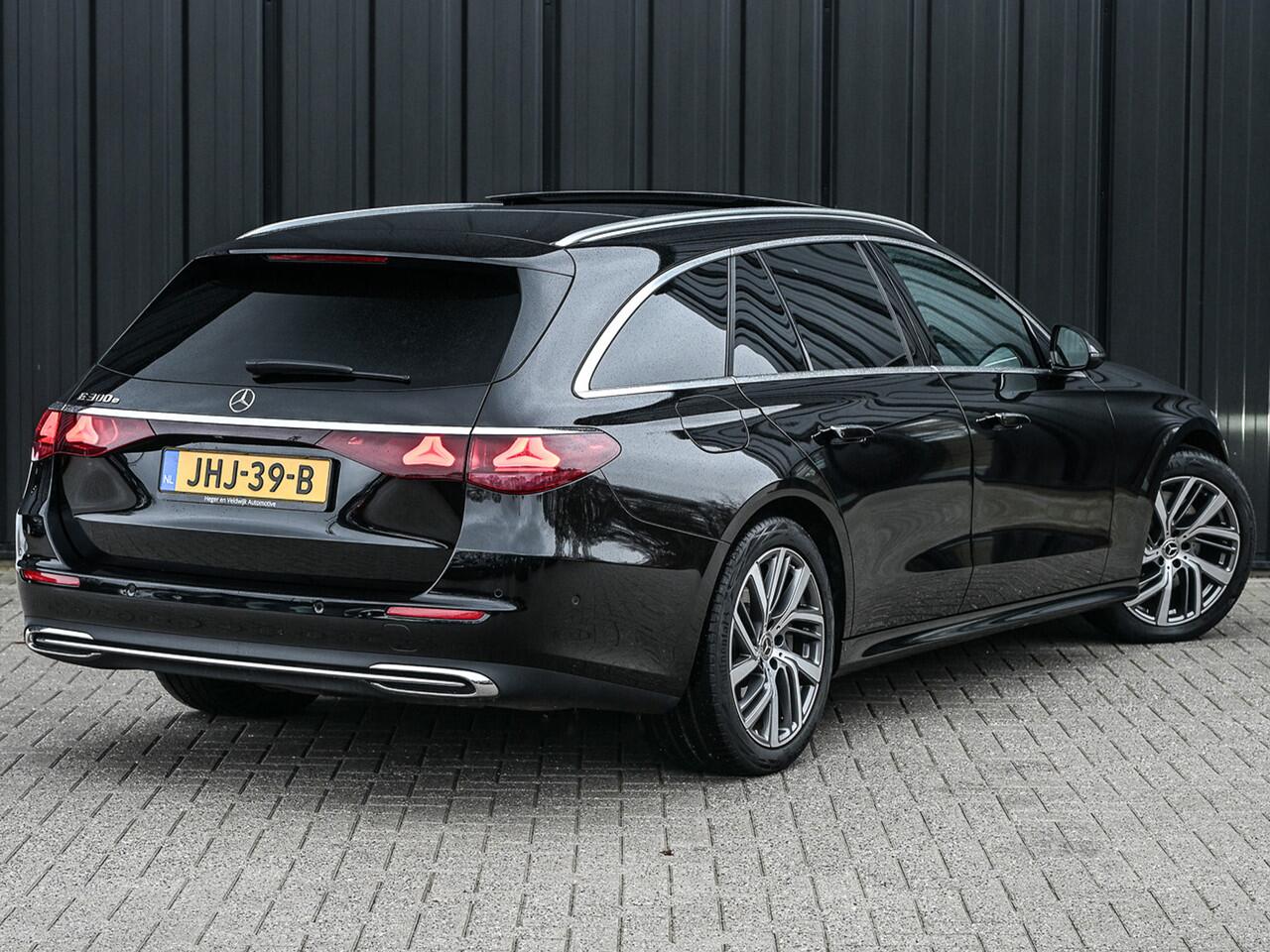 Mercedes-Benz E-estate 300 e Exclusive Panoramadak · Ambiance interieur · Burmester 4D Sound · Stoelverwarming · Camera · Trekhaak · Distronic