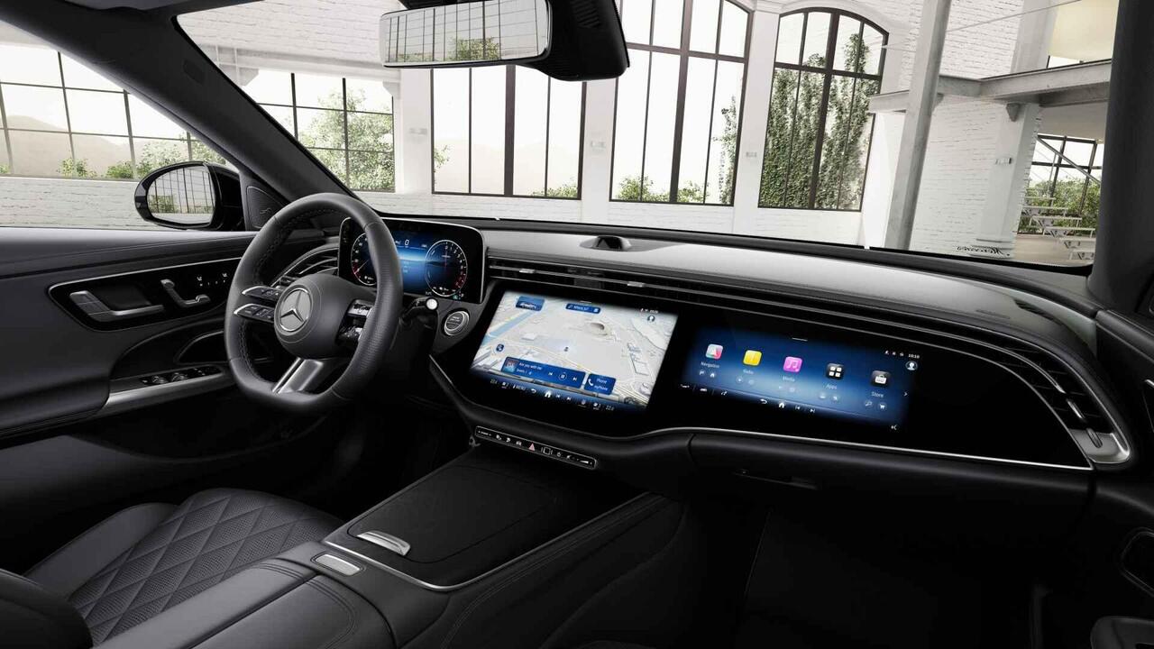 Mercedes-Benz E-estate 300e Sport Edition | Panoramaschuifdak | Premium pakket | Leder pakket | Burmester | Stoelventilatie | Night pakket | Trekhaak |