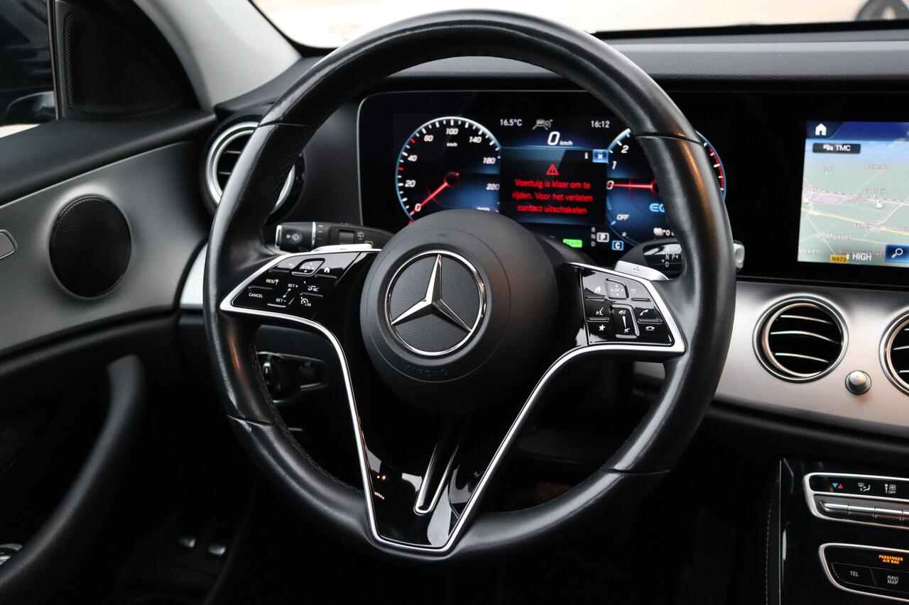 Mercedes-Benz E-estate 300 e Luxury Line PHEV | Adap. Cruise | Elek. Trekhaak | Navigatie | Stoelverwarming | Camera