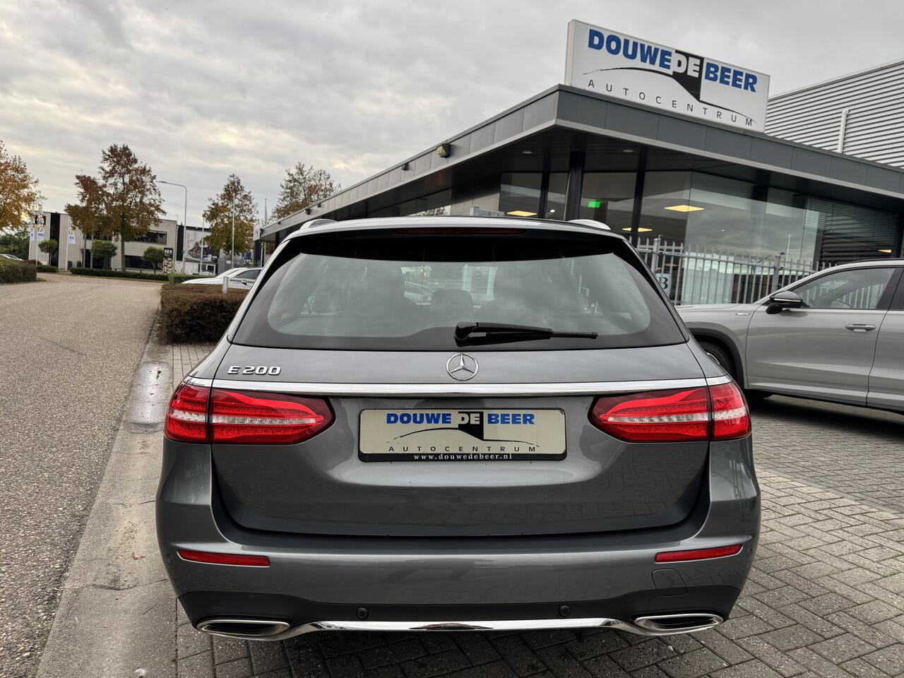 Mercedes-Benz E-estate 200 AMG Line 360-Camera | DAB | Stoelverw. | Sfeerverlichting