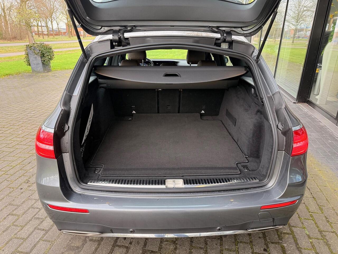 Mercedes-Benz E-estate 200 Business Solution Sport AMG