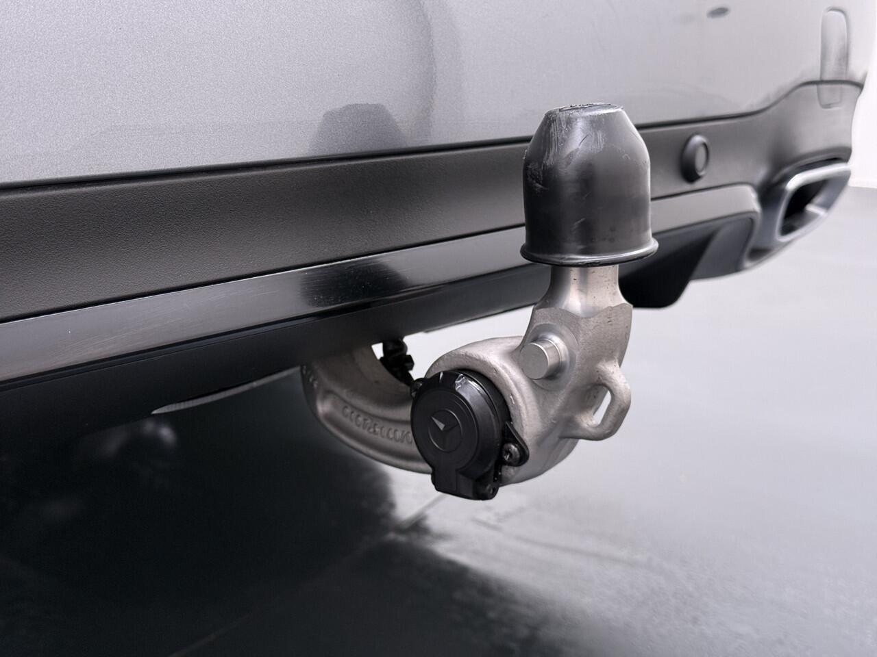 Mercedes-Benz E-estate 300 e AMG Line | Pano Trekhaak Burmester