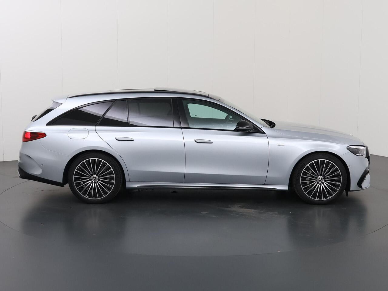 Mercedes-Benz E-estate 300 e Sport Edition | AMG Line | Panorama-schuifdak | Elektrische stoelen incl Memory | MBUX Superscreen | 360-camera |