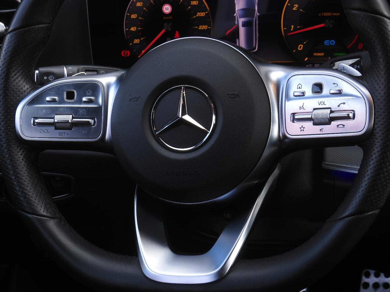 Mercedes-Benz E-estate 200 AMG/ LEER/ WIDESCREEN/ CARPLAY/ ELEKT. STOELEN