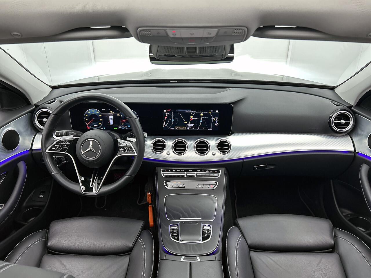 Mercedes-Benz E-estate 200 Business Solution Panoramadak | Leder | Dode Hoek Ass | Alarm | Sfeerverlichting | Parkeerpakket met Camera | Inclusief 24 maanden Mercedes-Benz Certified garantie voor Europa.