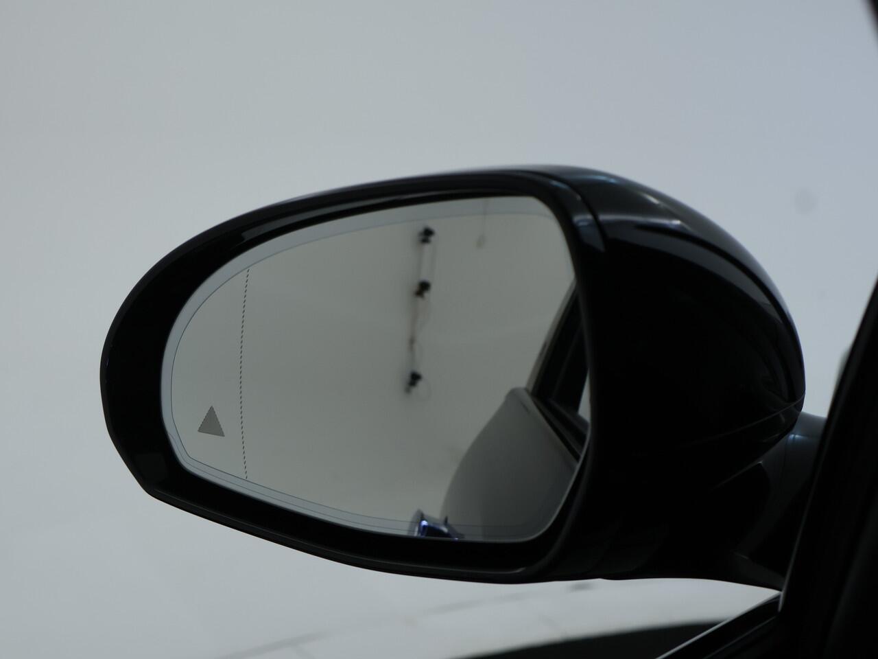 Mercedes-Benz E-estate 300 e AMG Line | AMG Line Advanced Plus | Night Pakket | Panorama Schuif-Kanteldak | Head-up-Display | Memory Voorstoelen. Inclusief 24 maanden Mercedes-Benz Certified garantie voor Europa.